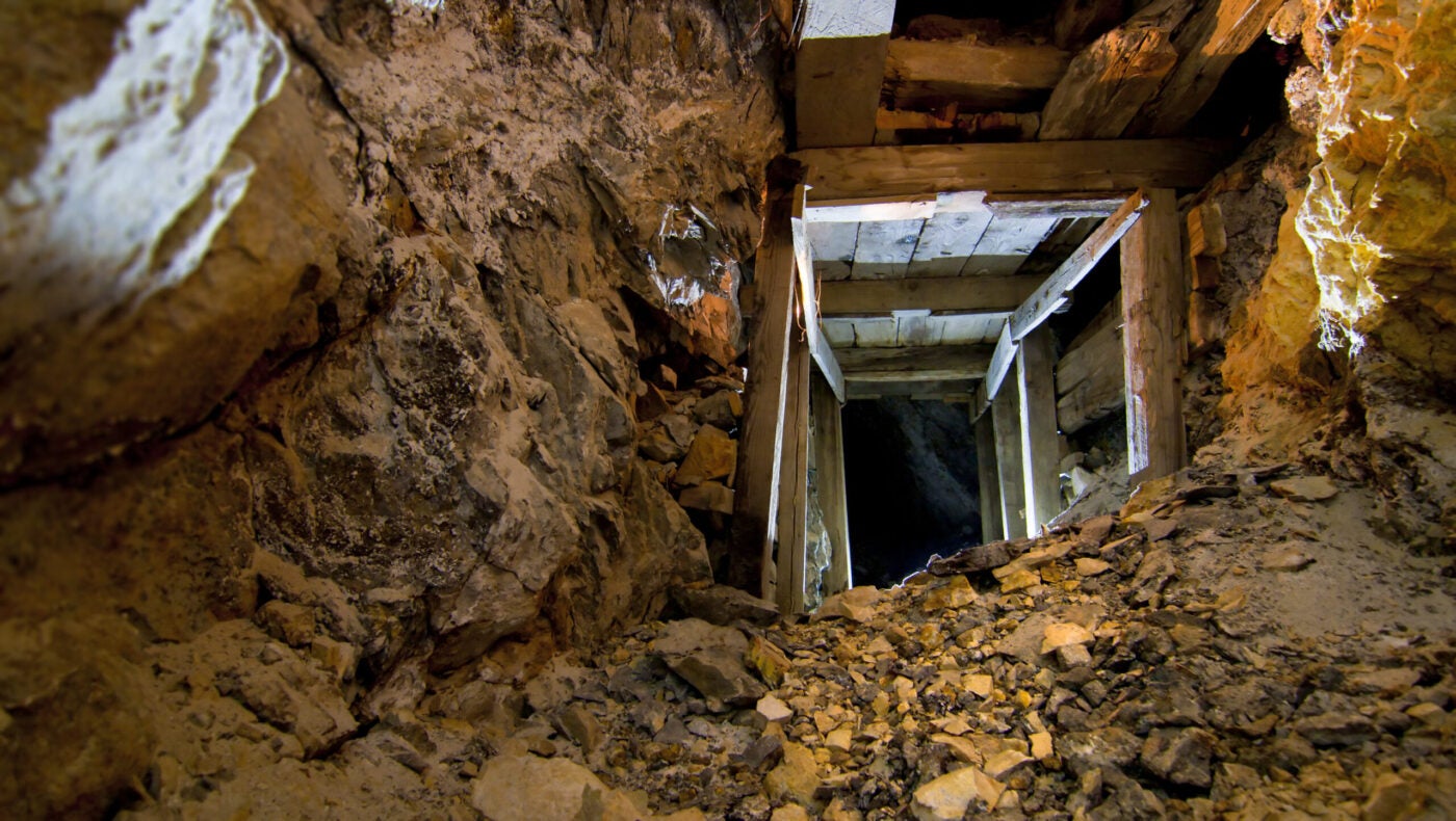 Mine roof collapse