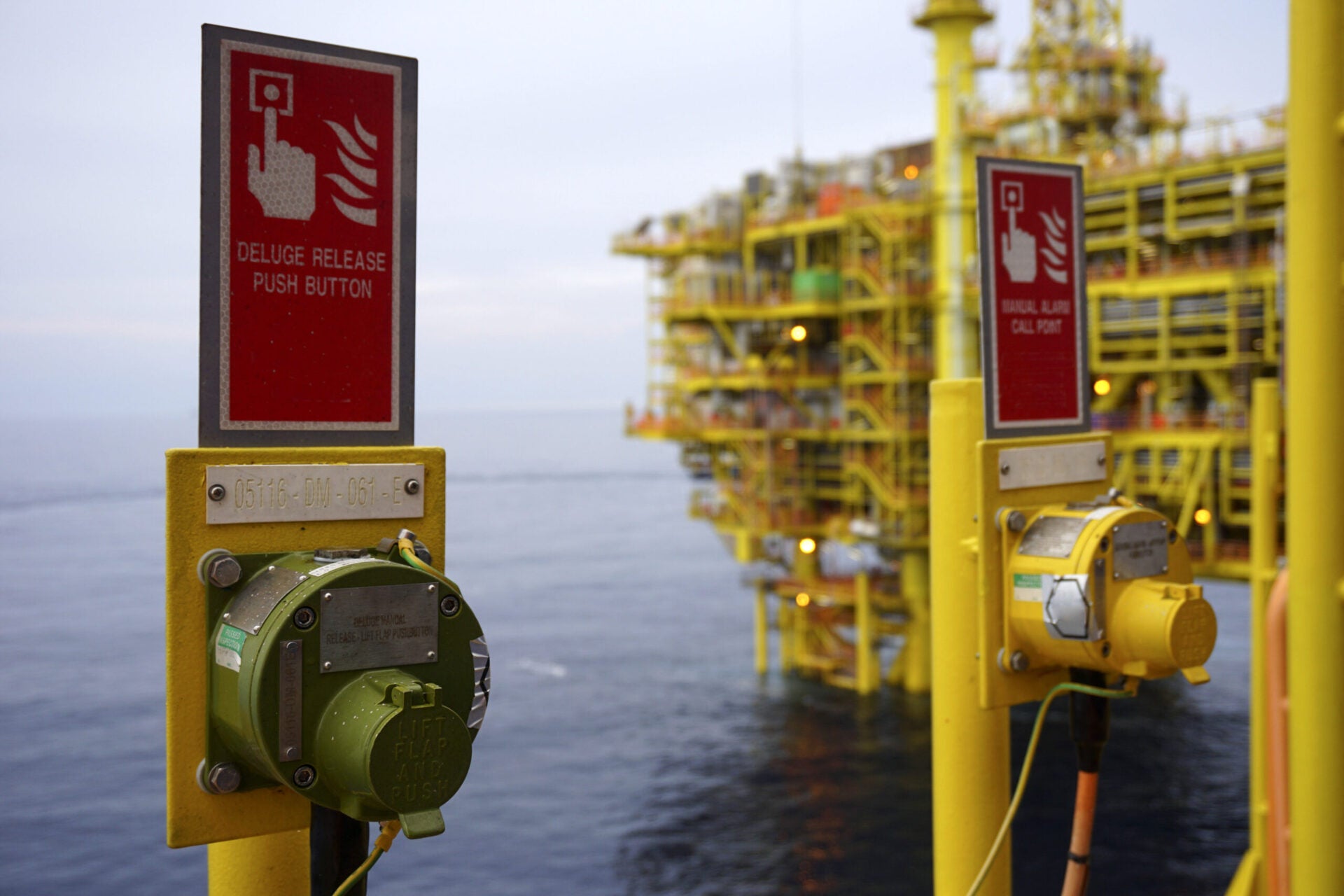 Offshore fire suppression systems